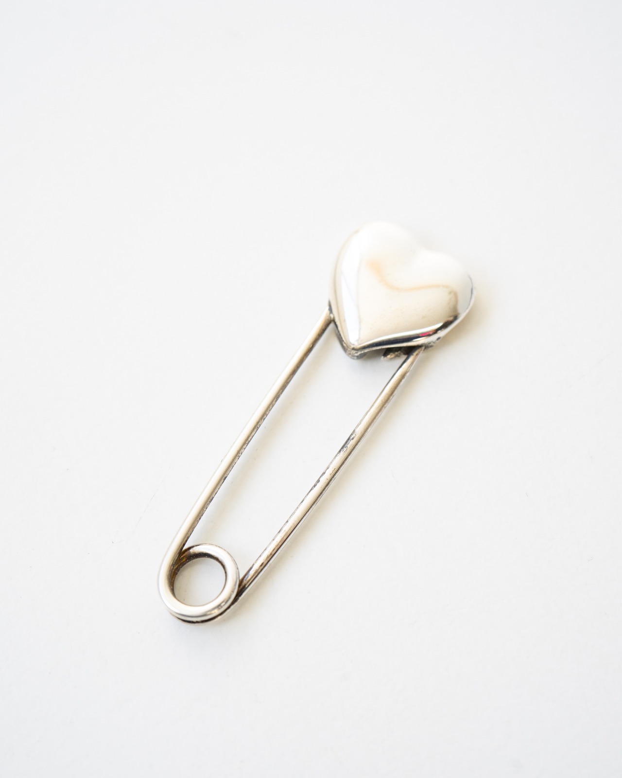 〈Tiffany＆Co〉Heart Safety Pin Brooch