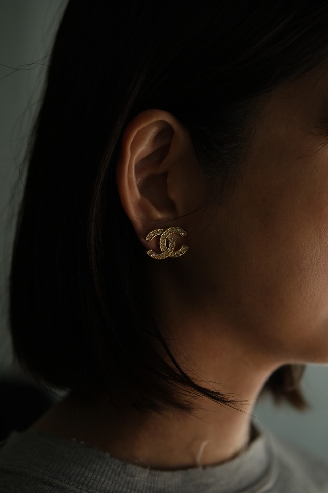 IORI／"CHANEL" earring／coco mark stone