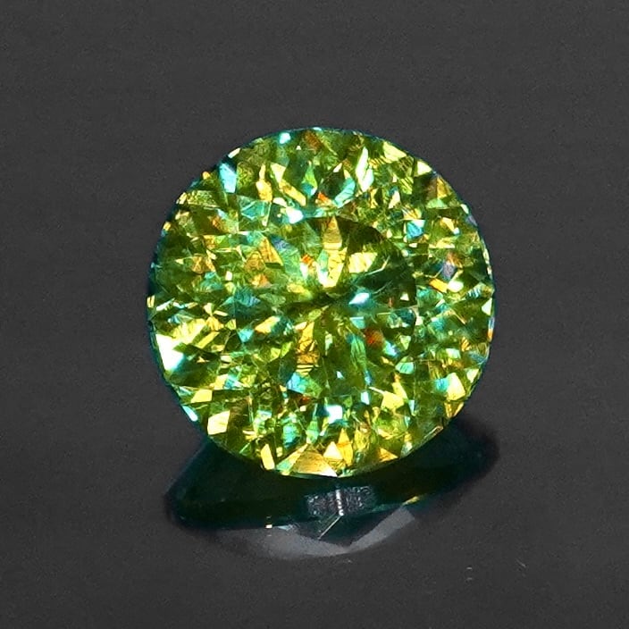 Bright Brilliant Cut™️ “145 Facets” 】色彩が躍る翆の幻影 1.18ct