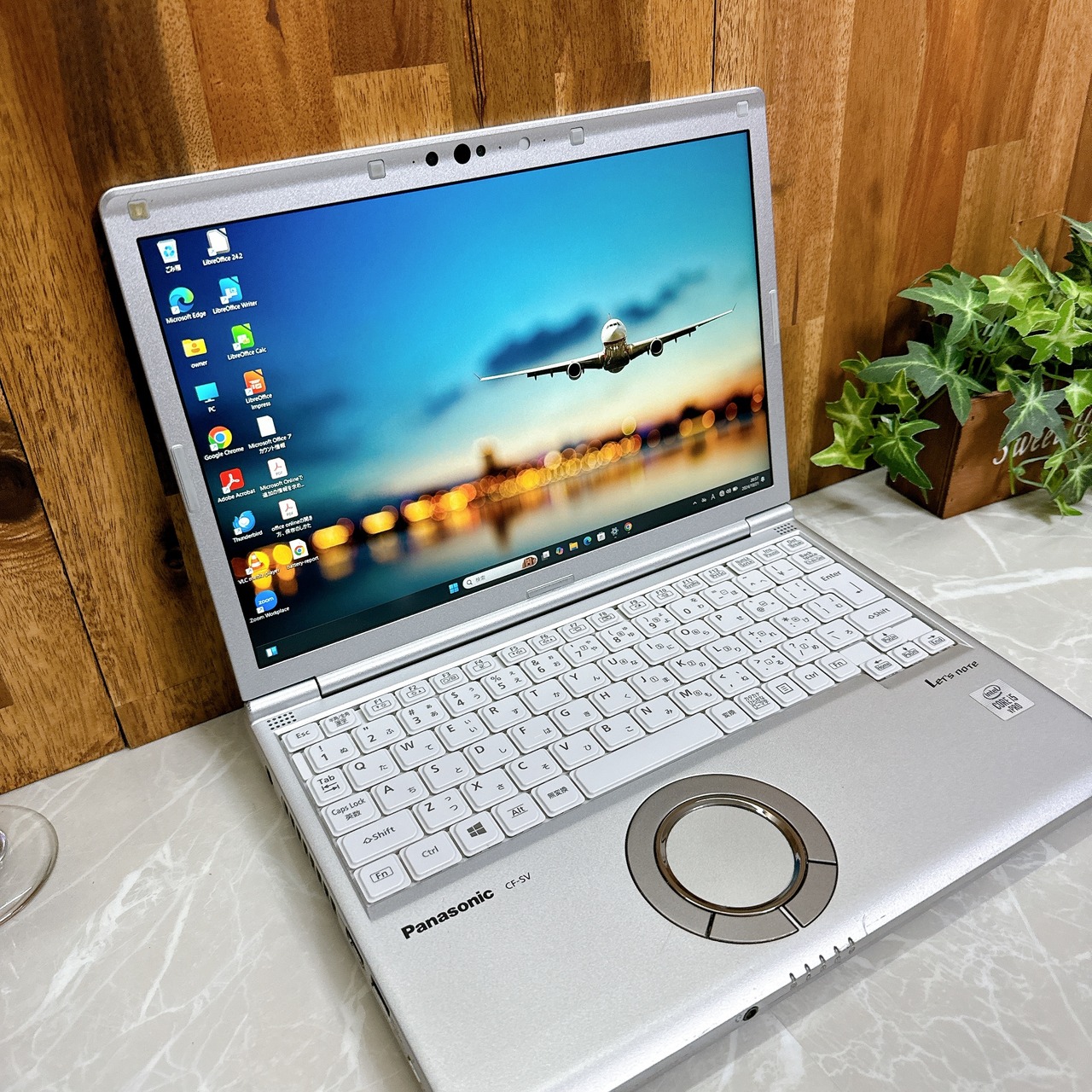 【2020年モデル】 Panasonic Let’s note SV9 / 第10世代 Core i5-10310U / メモリ16GB / SSD256GB / 12.1インチ FHD