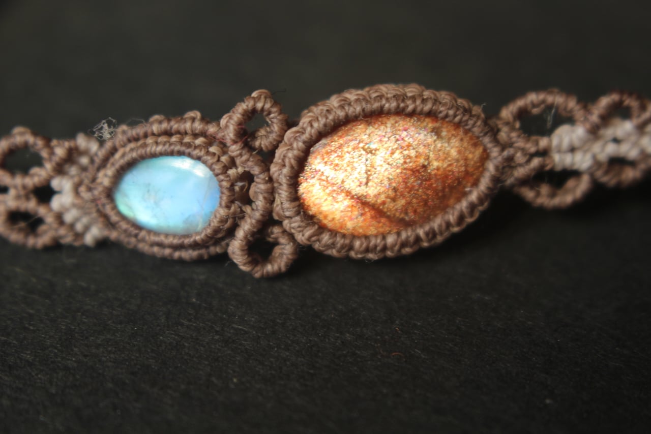 Sunstone & Rainbow moonstone micro macrame pendant