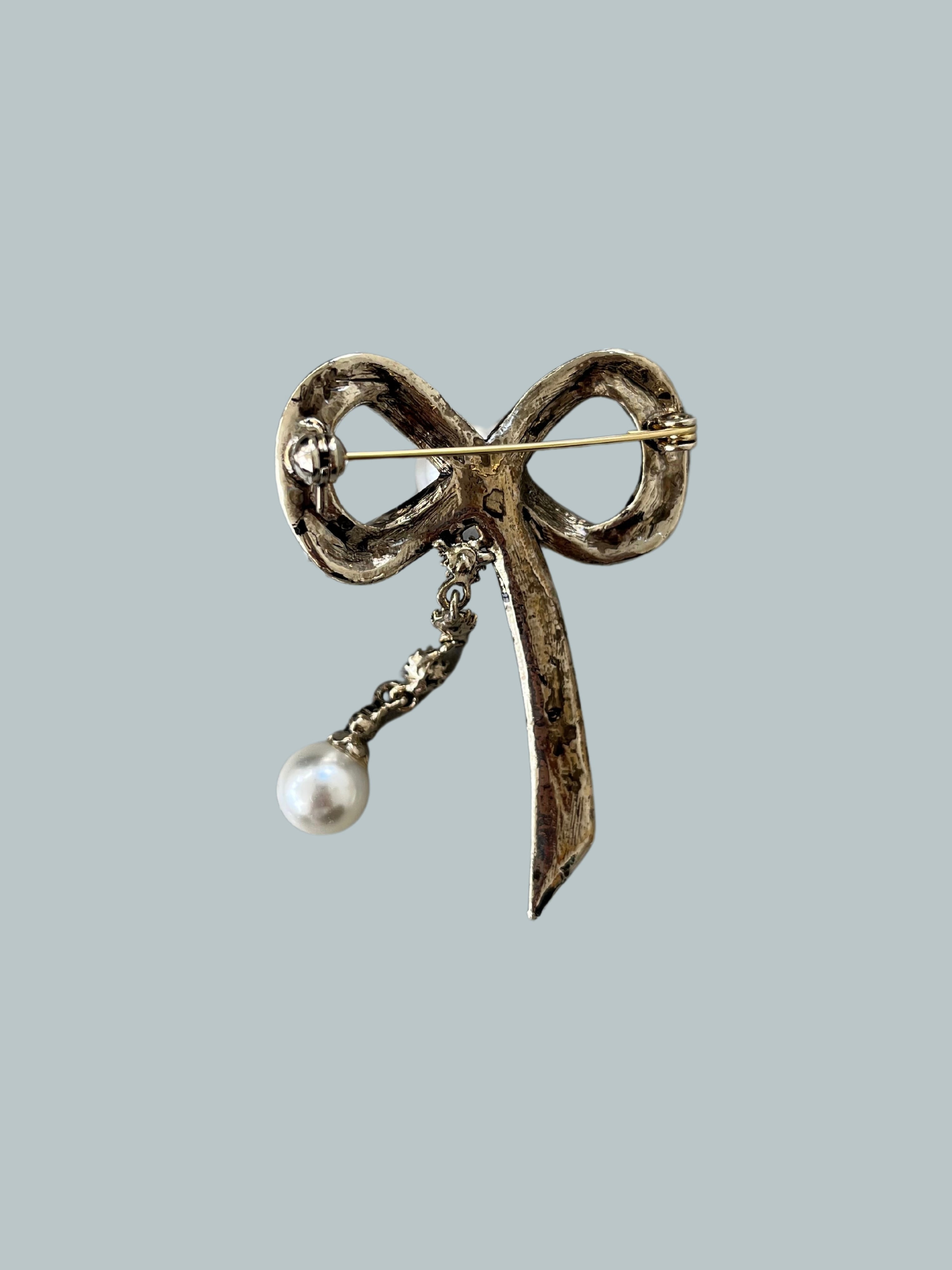 Bilitis dix-sept ans Ribbon Broach（M） | KOKO