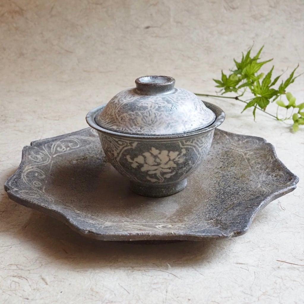 土本訓寛・久美子/象嵌 蓋碗 蝶・蓮華・福寿