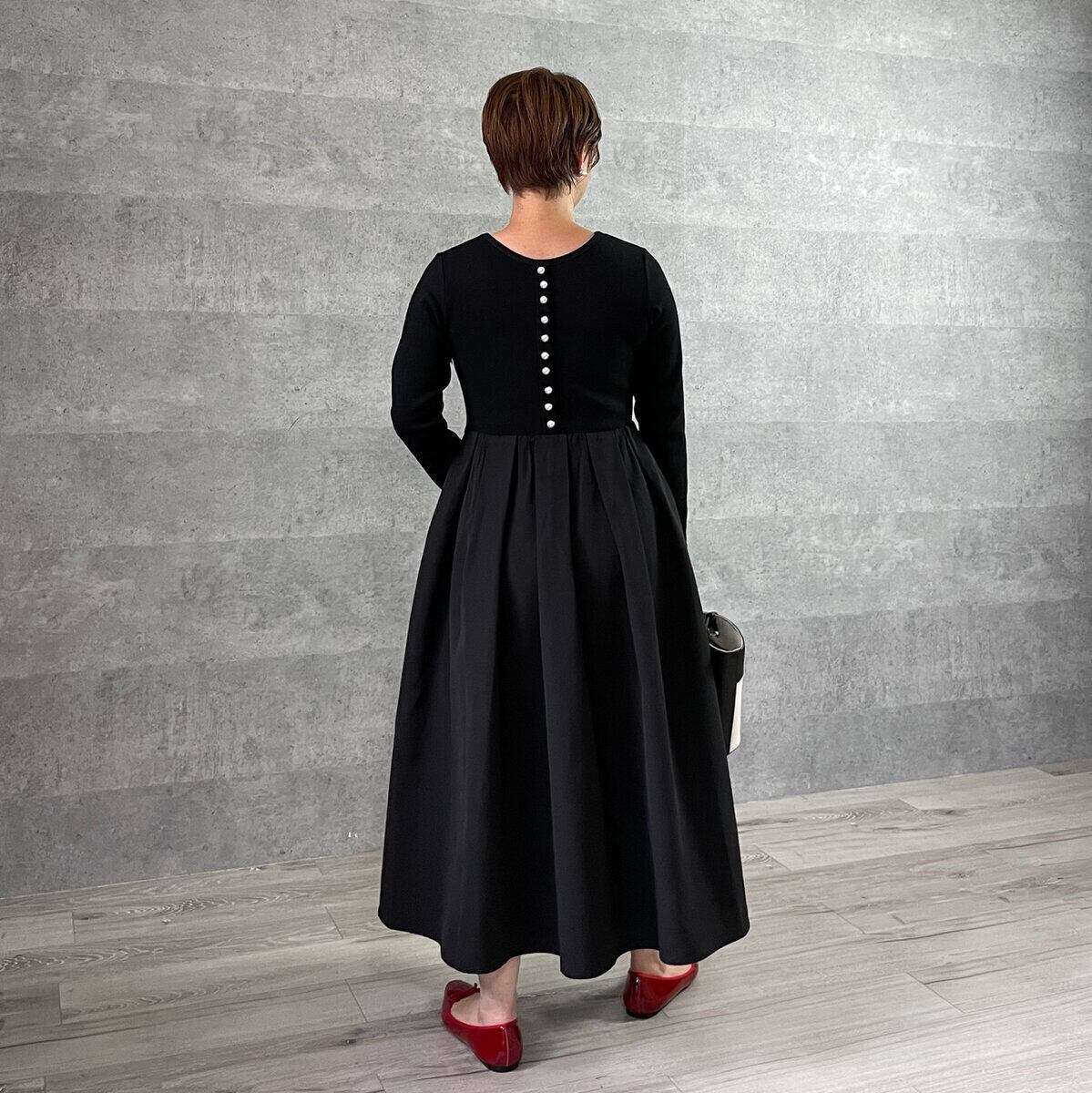 □小柄S フォーマルにも♡前後で着れる パール付きリブ切り替え