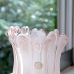 ベビーピンクのひらひら花瓶