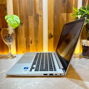 【美品 2022年式】HP EliteBook 630 G9 / 第12世代 Core i5-1235U / メモリ8GB / SSD256GB / 13.3インチ