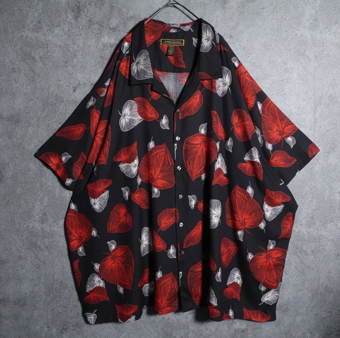 Black leaf print open collar shirt
