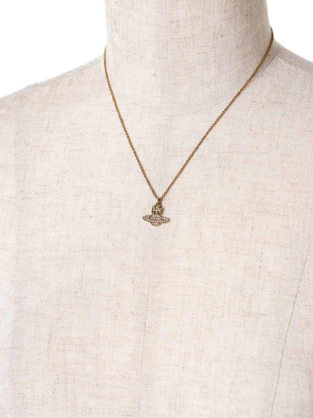 Vivienne Westwood ヴィヴィアン・ウエストウッド レリーフオーブペンダント ネックレス