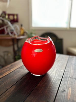 レトロポップガラス　真っ赤な花瓶