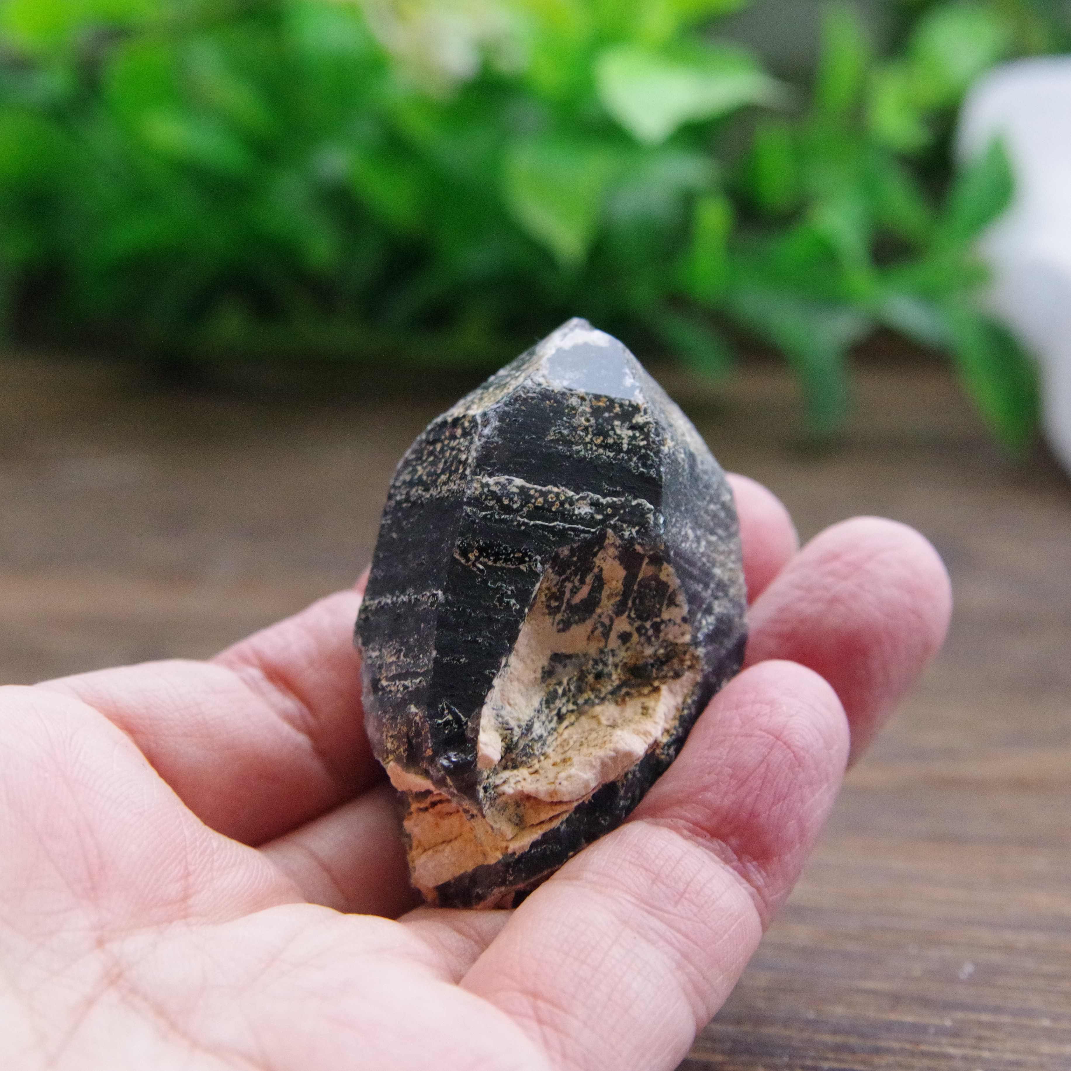 モリオンクラスター！未加工の天然パイライト付き