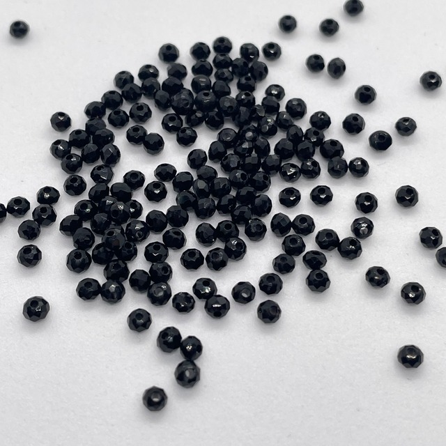 クリスタルビーズ 　2mm [C-60　ブラック]ボタンカット