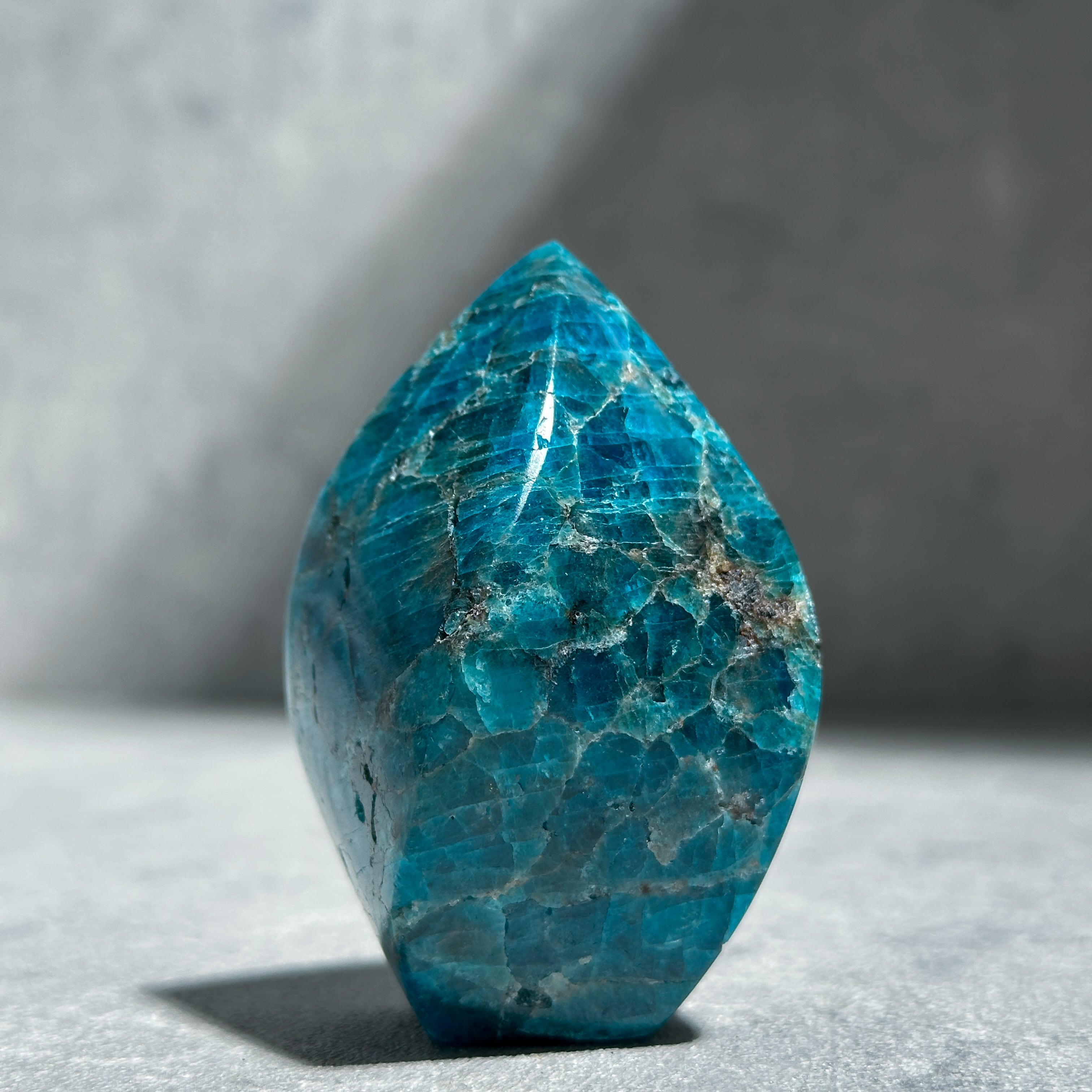 Blue apatite ブルーアパタイト 天然石 原石 パワーストーン ブルーアパタイト フレイム型24◇ Blue Apatite ◇ 天然石・鉱物