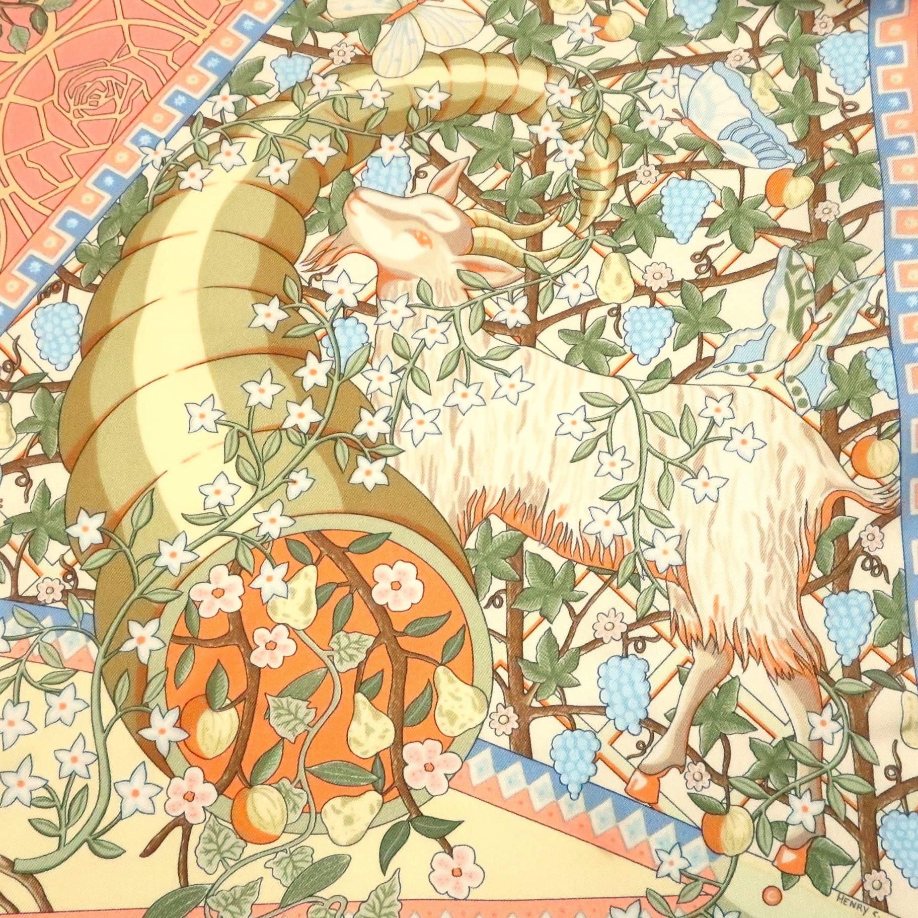 希少✨エルメス カレ90 スカーフ Axis Mundi 世界の中心 木 太陽 エルメス HERMES/スカーフ カレ90 世界の中心軸 Axis Mundi 植物 動物