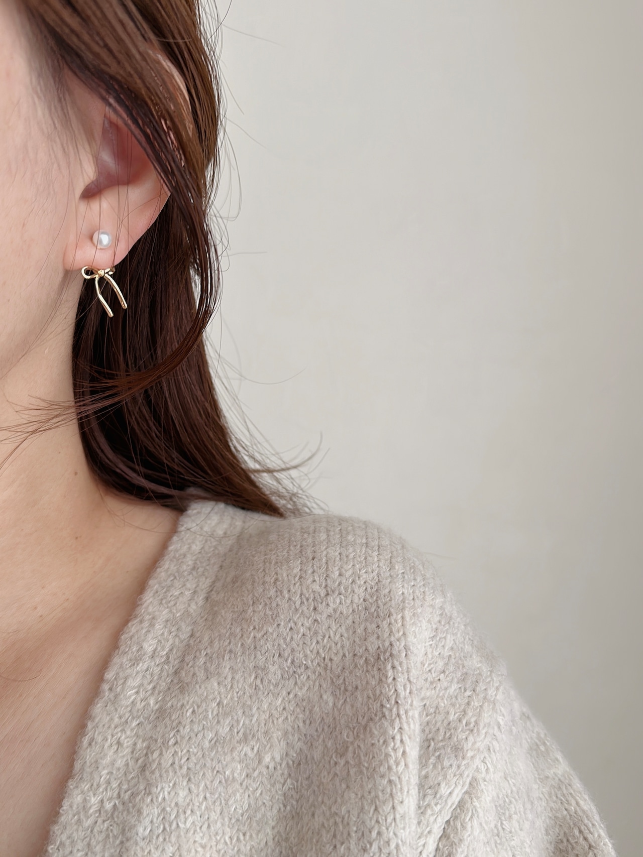 SS パールオンリボンピアス