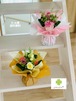 【冷蔵便送料込】花束生花カーネーションあり　おまかせ　器付き花束　母の日　生花　ラッピングしたまま飾れる花束