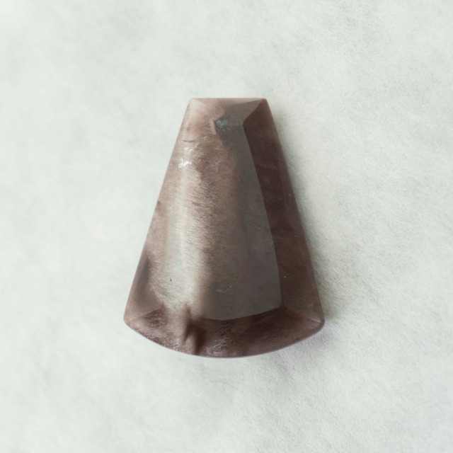 【FAITH】インクォーツ　ルース　ファセット　天然石　65ct