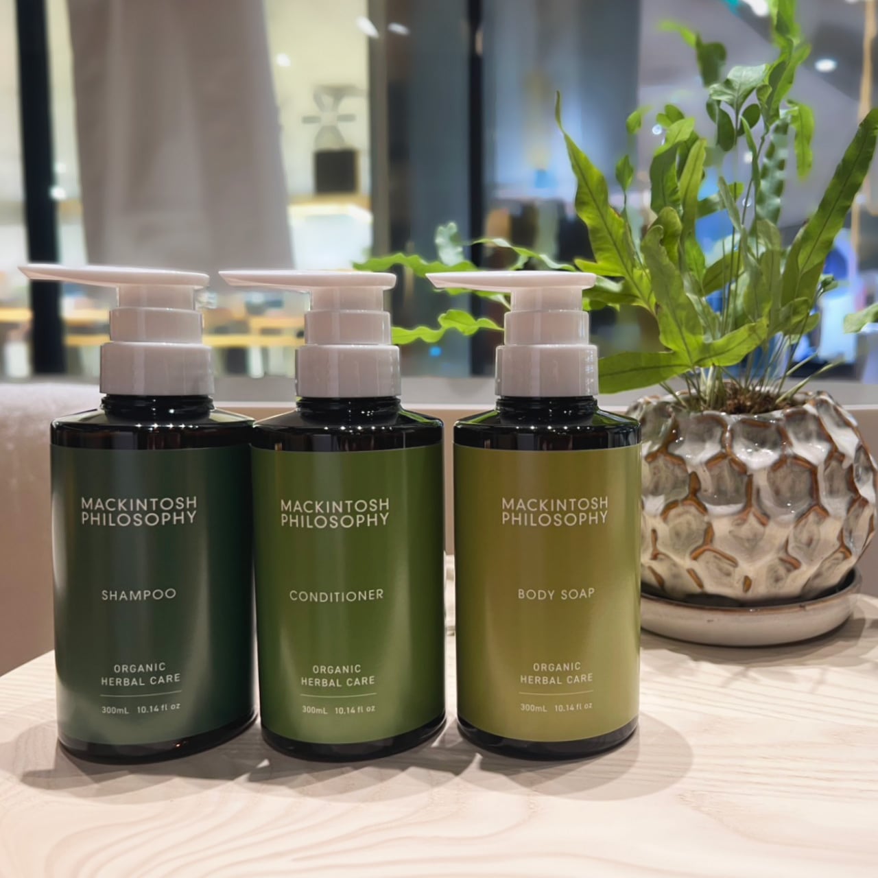 MACKINTOSH PHILOSOPHY モーリーダルメシアン ボディソープ MACKINTOSH PHILOSOPHY 300mL | IVRESSE公式 ホテル