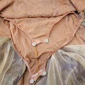 社交ダンス 衣装  スタンダードドレス スタンダード ワンピース ドレス 青 紫 フロート ベロア デモ 競技 ダンス パーティ 発表会 高級感 上品 ベージュ ブルー系 ゴージャス 美しい デザイン 競技用 おしゃれ フォーマル イベント用 エレガント ステージ衣装 パフォーマンス用