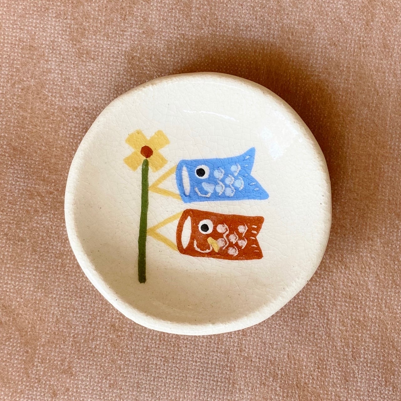 楽入窯＞豆皿（鯉のぼり） | UTSUWAYA かねみん