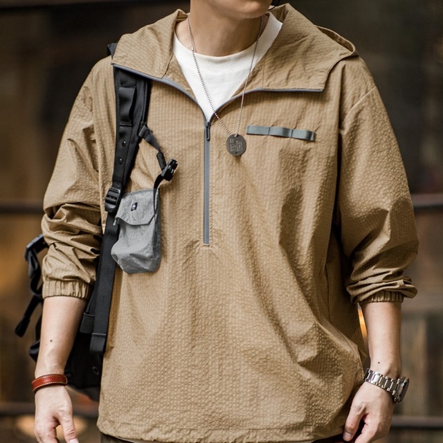 ハーフジップアップフード付き薄手プルオーバーA18339