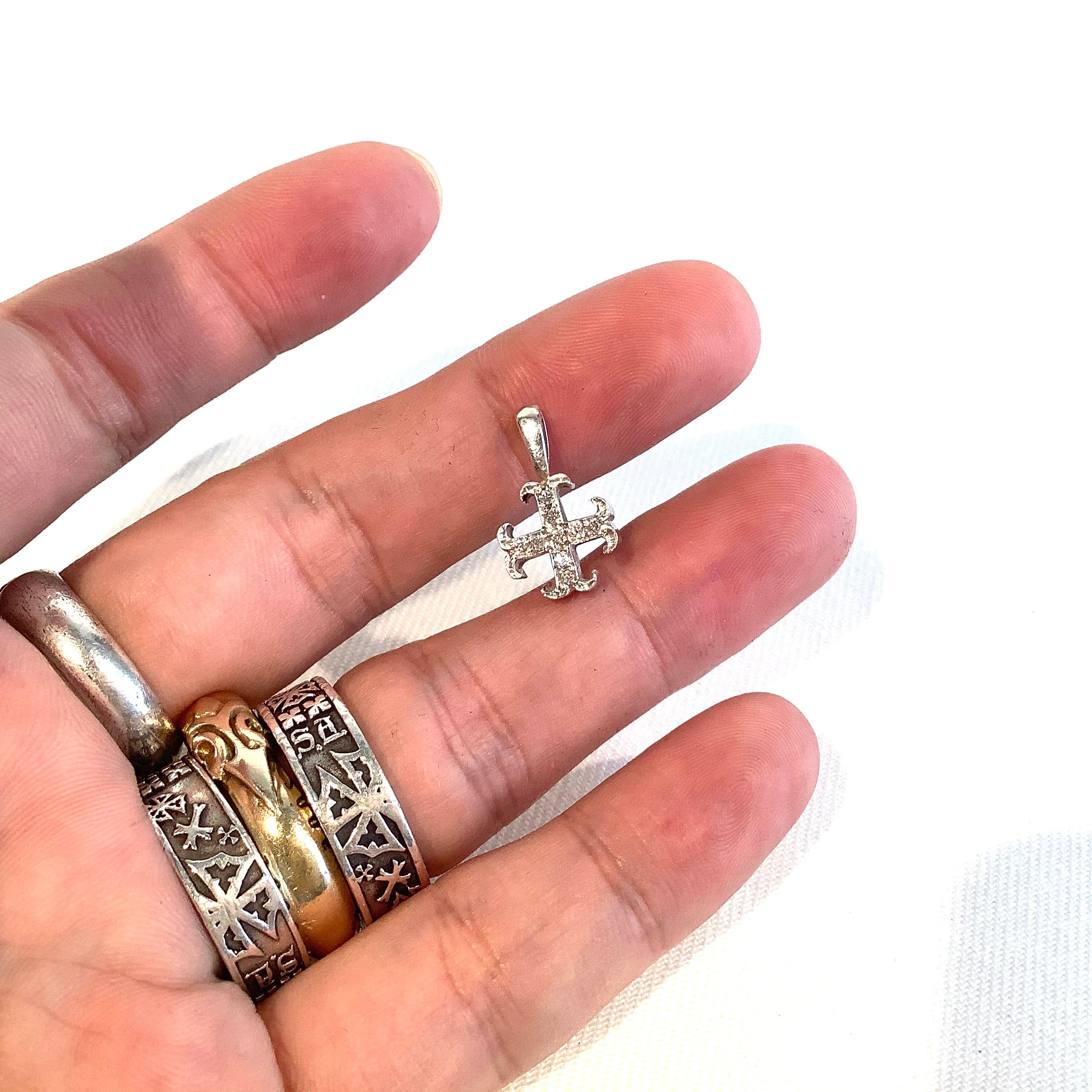 Medium O.G. Badge Pendant 18K Gold with Diamonds SofferAri Medium O.G. Badge Pendant 18K Gold with Diamonds SofferAri