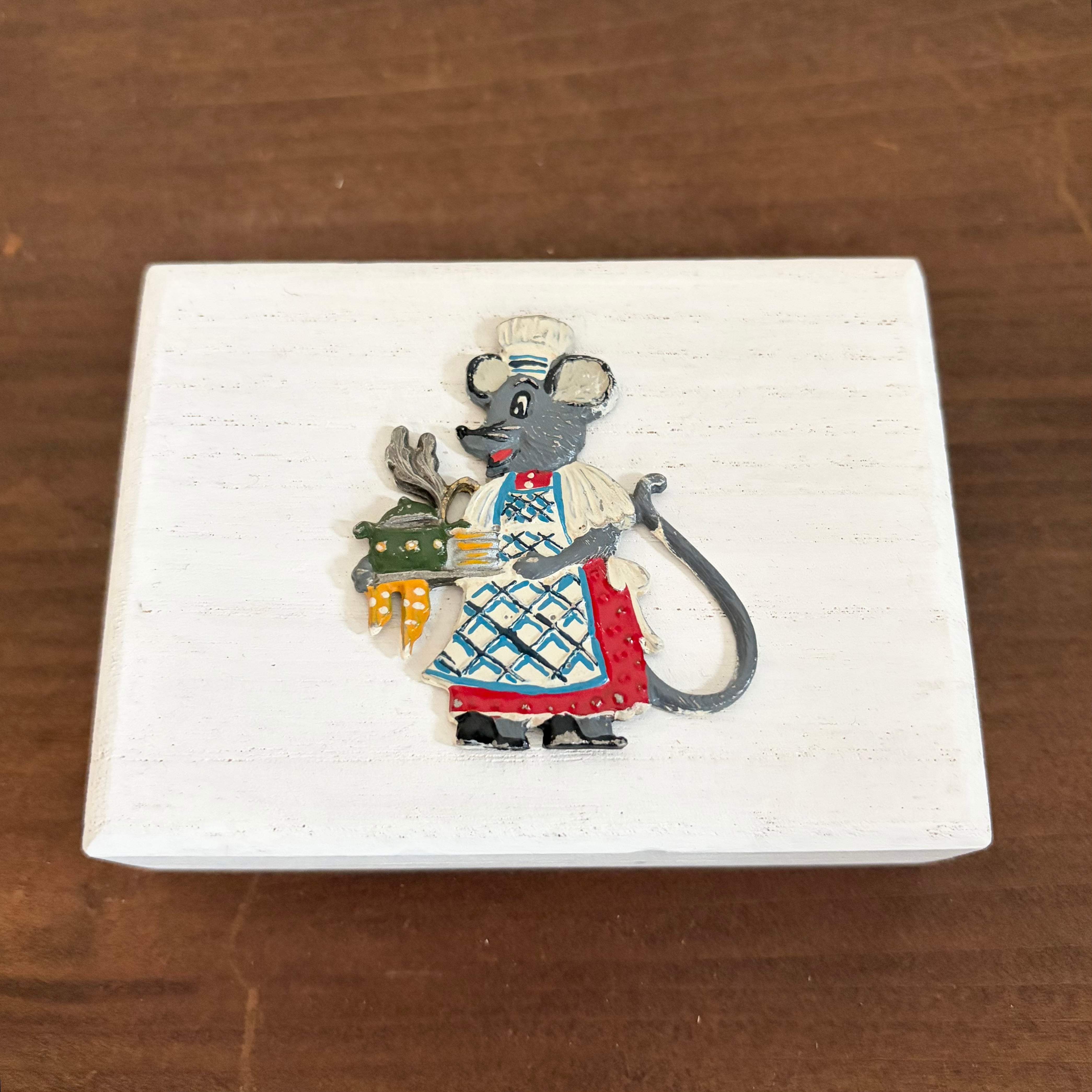 tsuitachiの木箱・ピューター製のねずみ