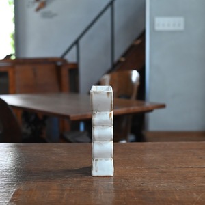 OluNoA / フラワーベース〈 花瓶・花器・一輪挿し・陶器・インテリア・置物 〉