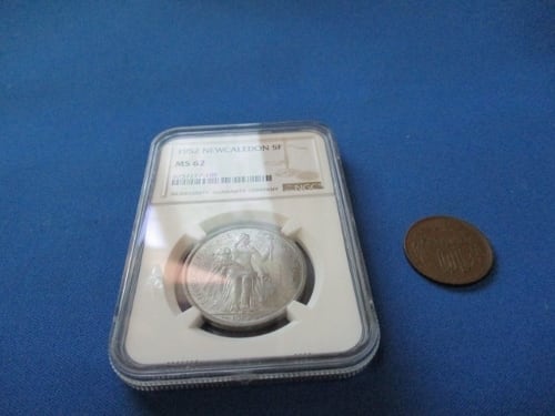 ニューカレドニア 5フラン硬貨☆1952年／未使用／カグ―鳥