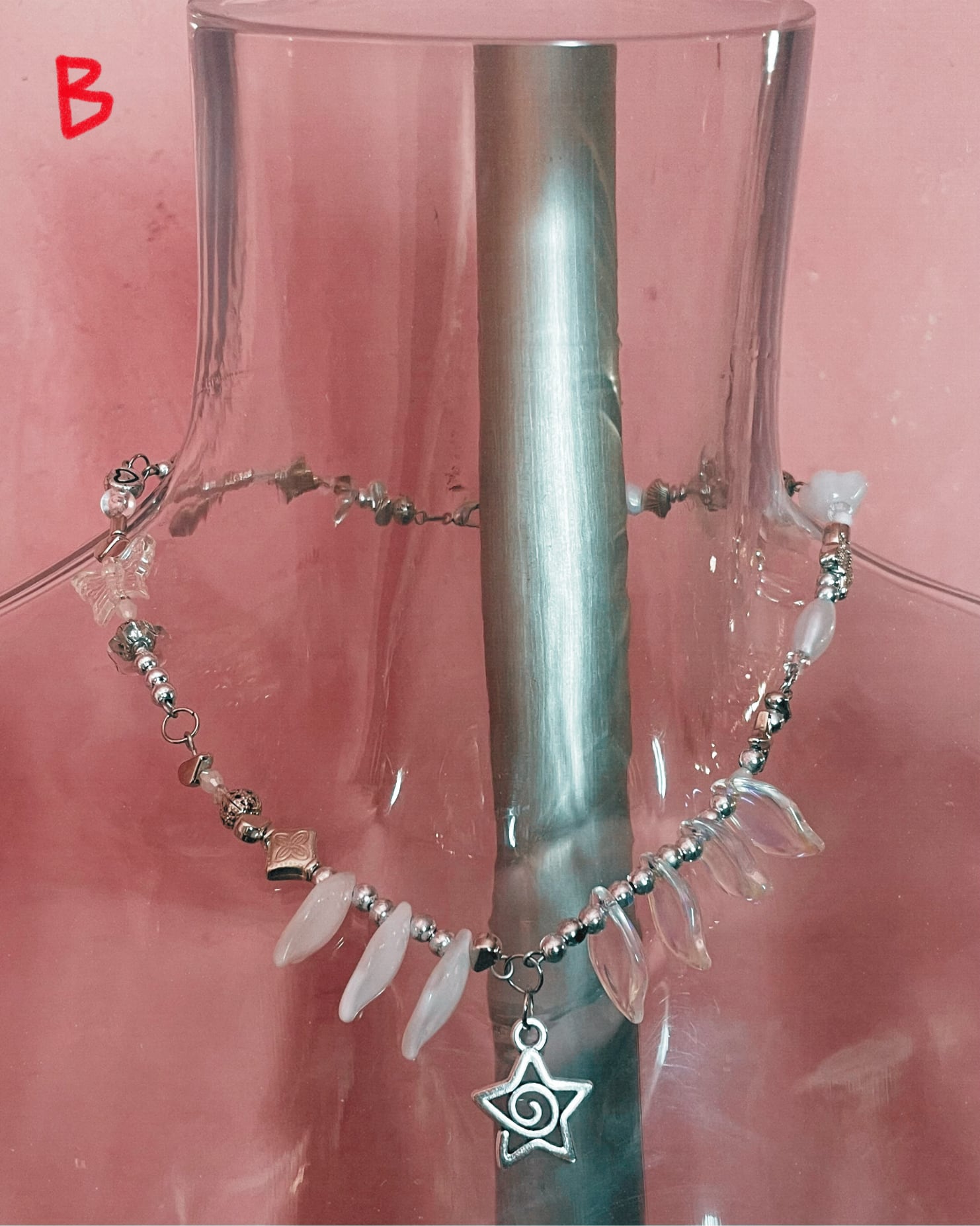 Silver/white choker
