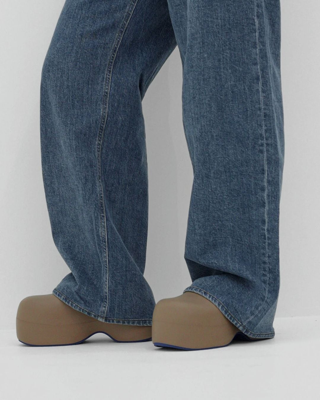 1F BROWN | OFOF