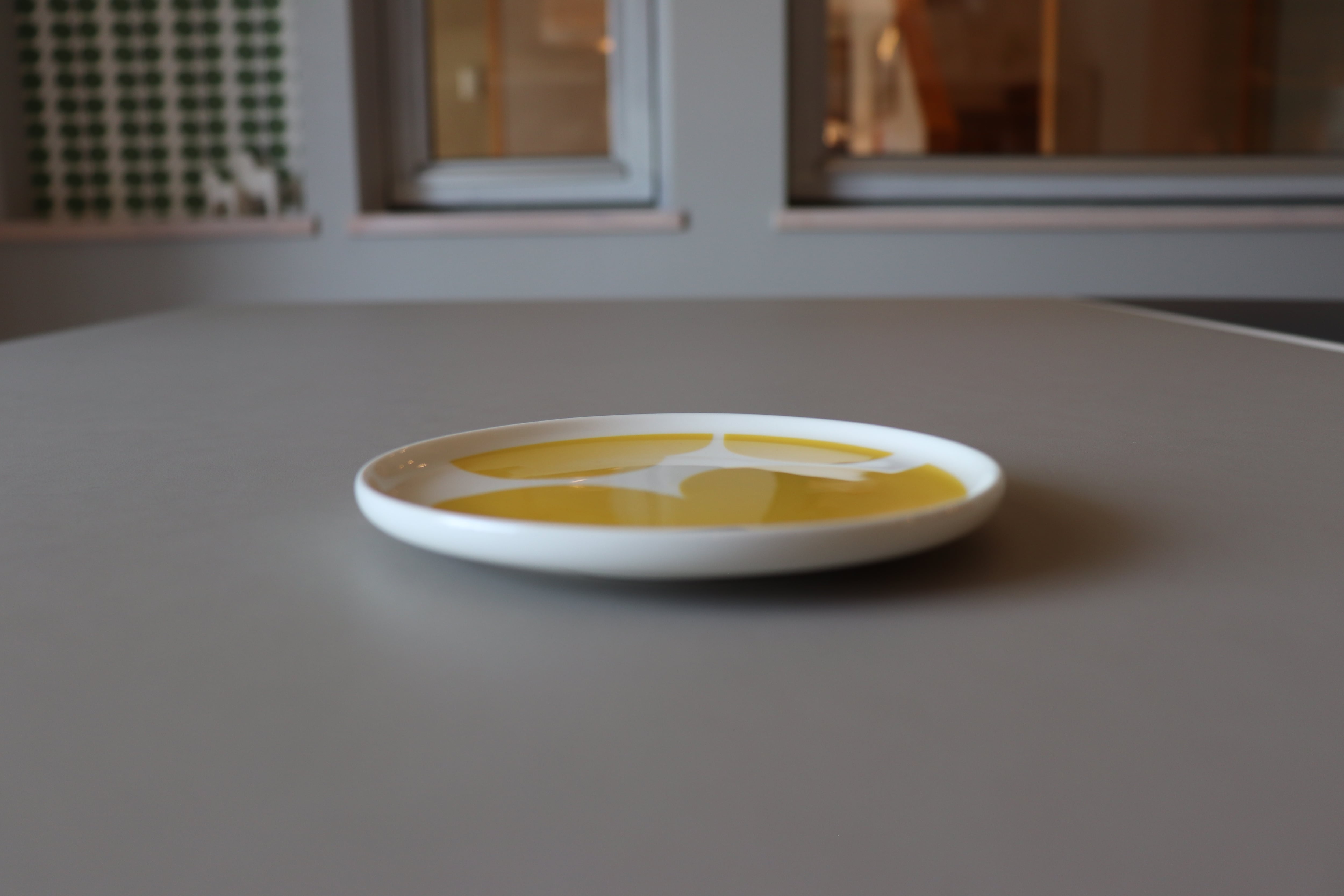 marimekko/マリメッコ Isoウニッコ プレート 13.4cm イエロー | Linnel