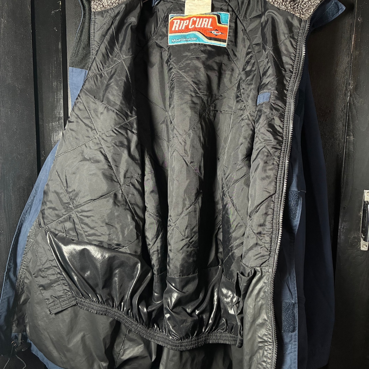 90s RIP CURL / マウンテンパーカー ネイビー / フード着脱可 / マルチポケット ダブルジップ・ベンチレーション / 裏地キルティング