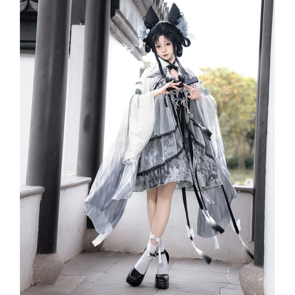 白磁に舞う墨花・振袖チャイナセットアップ：Ver.C | Maiden's Rêve