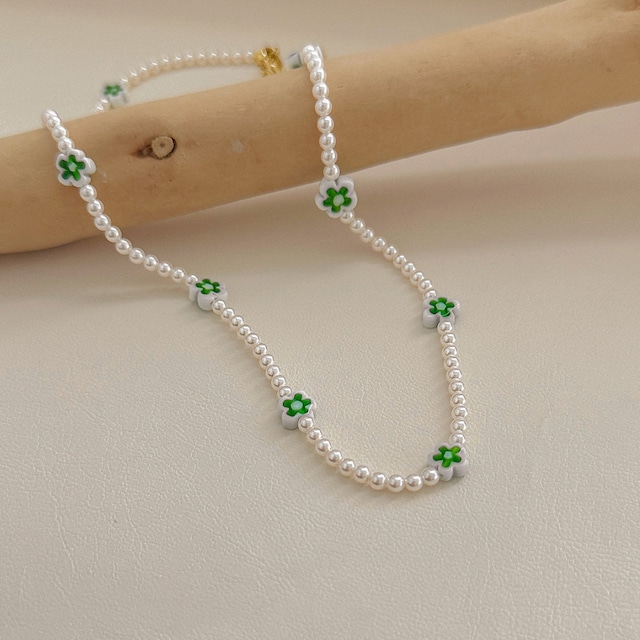 flower pearl necklace