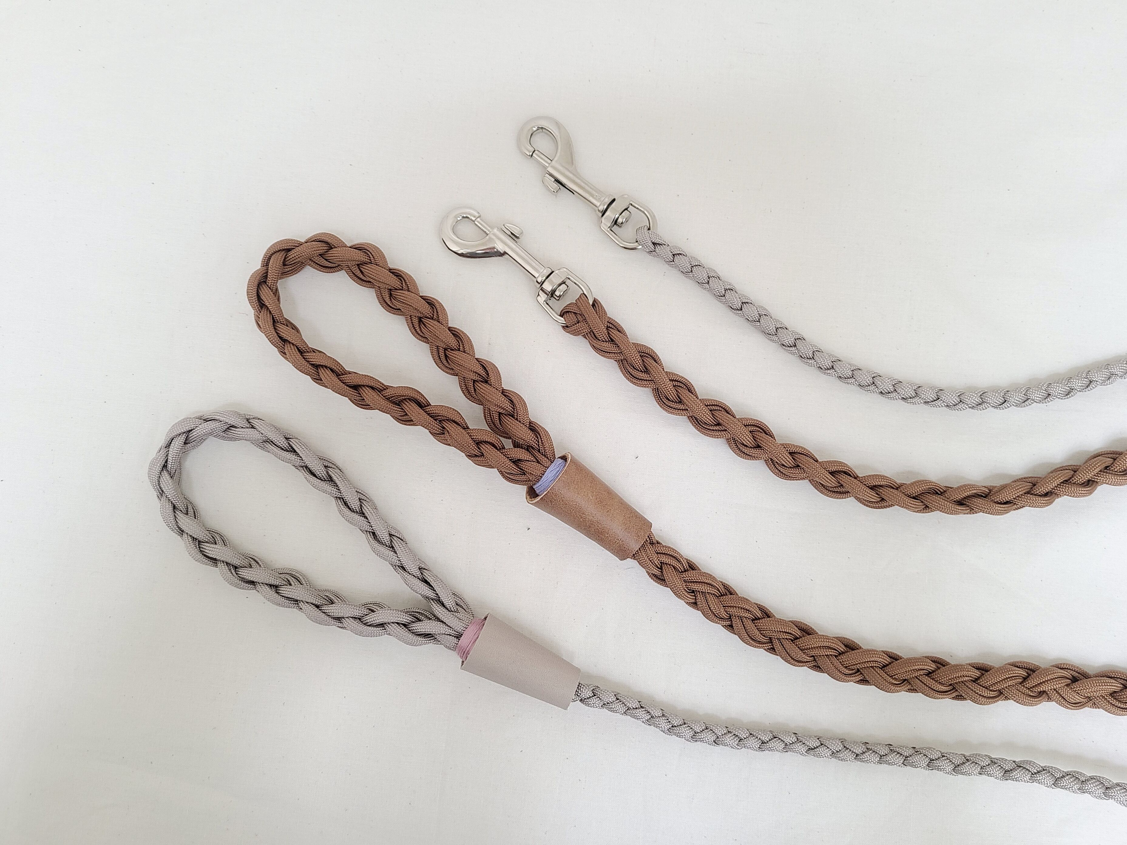 マットブラウンのリード 犬 パラコードリード | ironnairo