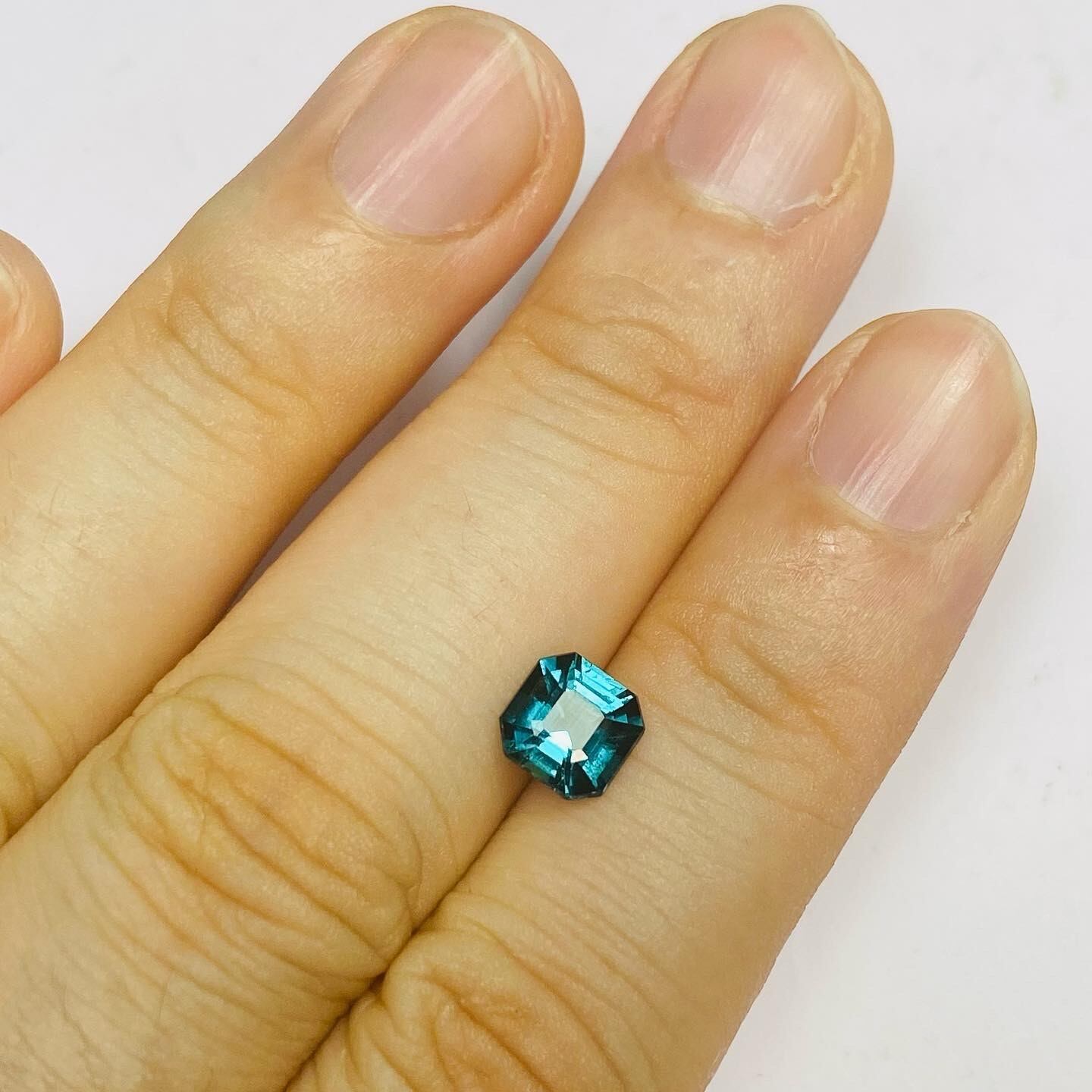 Dive into the ocean トルマリン