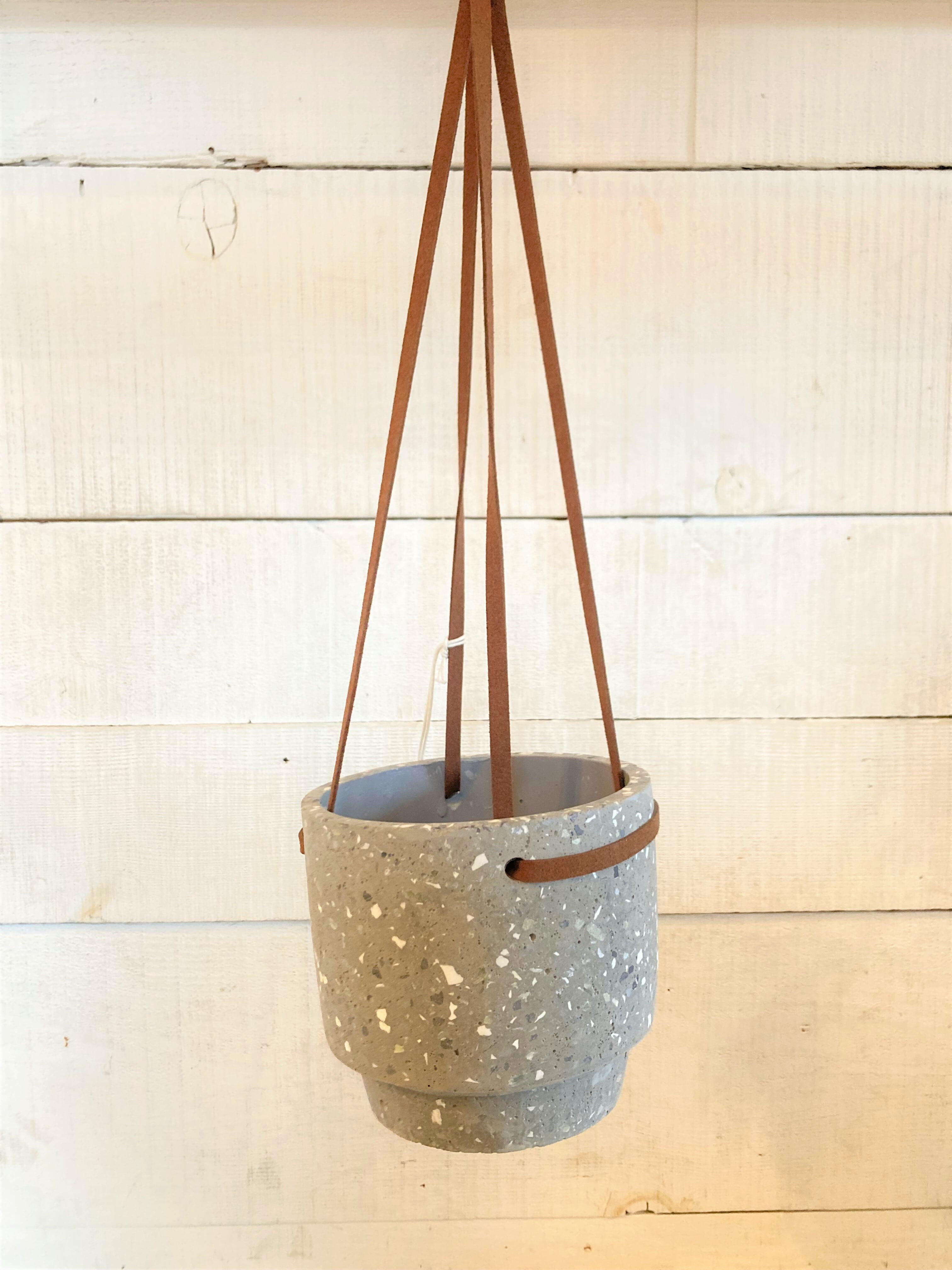 Bloomingville コンクリートハンギングポット Φ約15cm | Botanical56