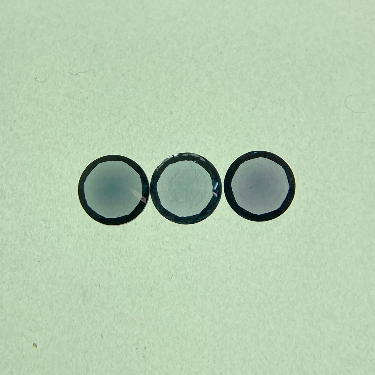 丸いスピネル 3色セット 約3.3-3.4mm r-0440