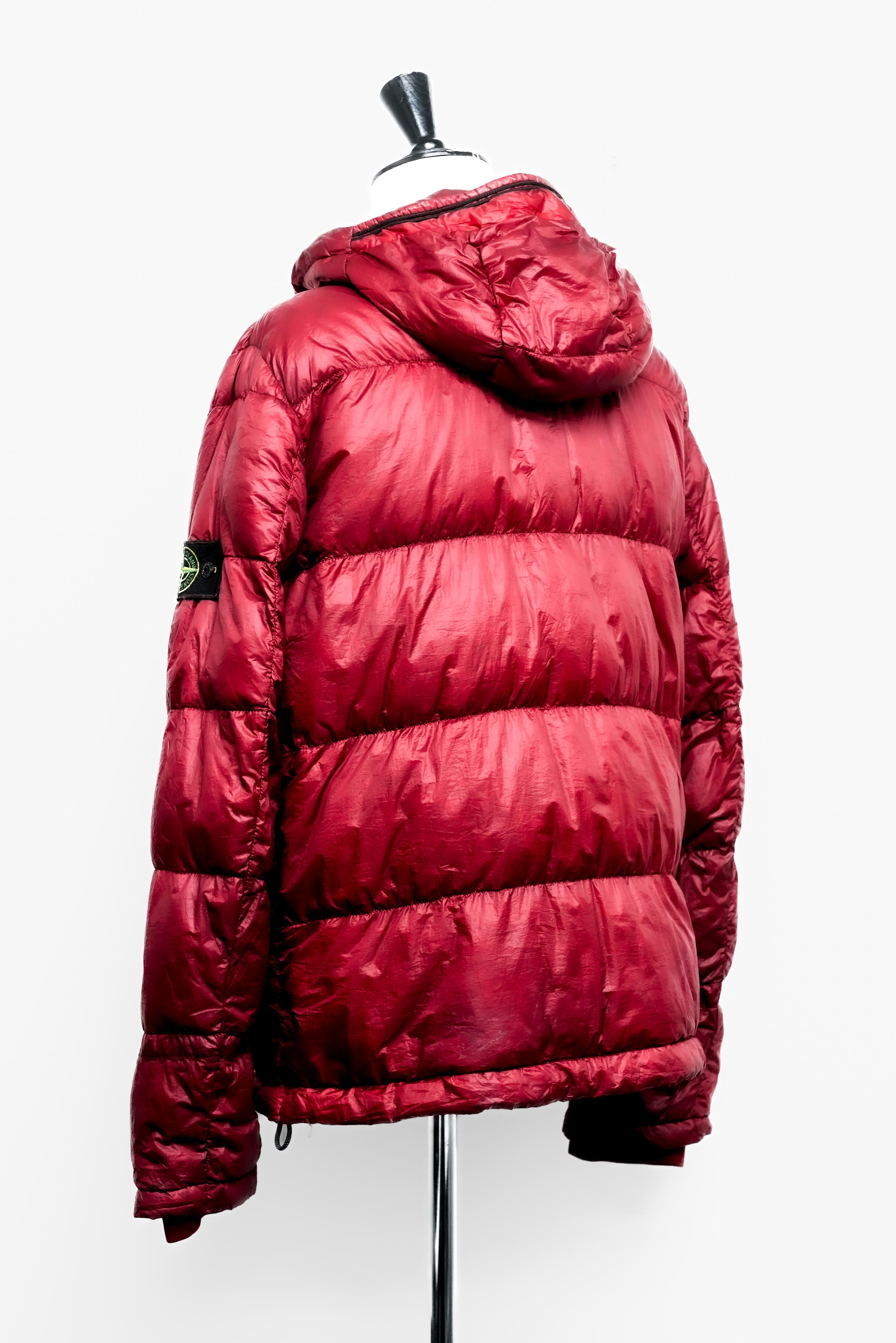 05AW “STONE ISLAND” Spalmatura Nylon Hooded Down Jacket – Red