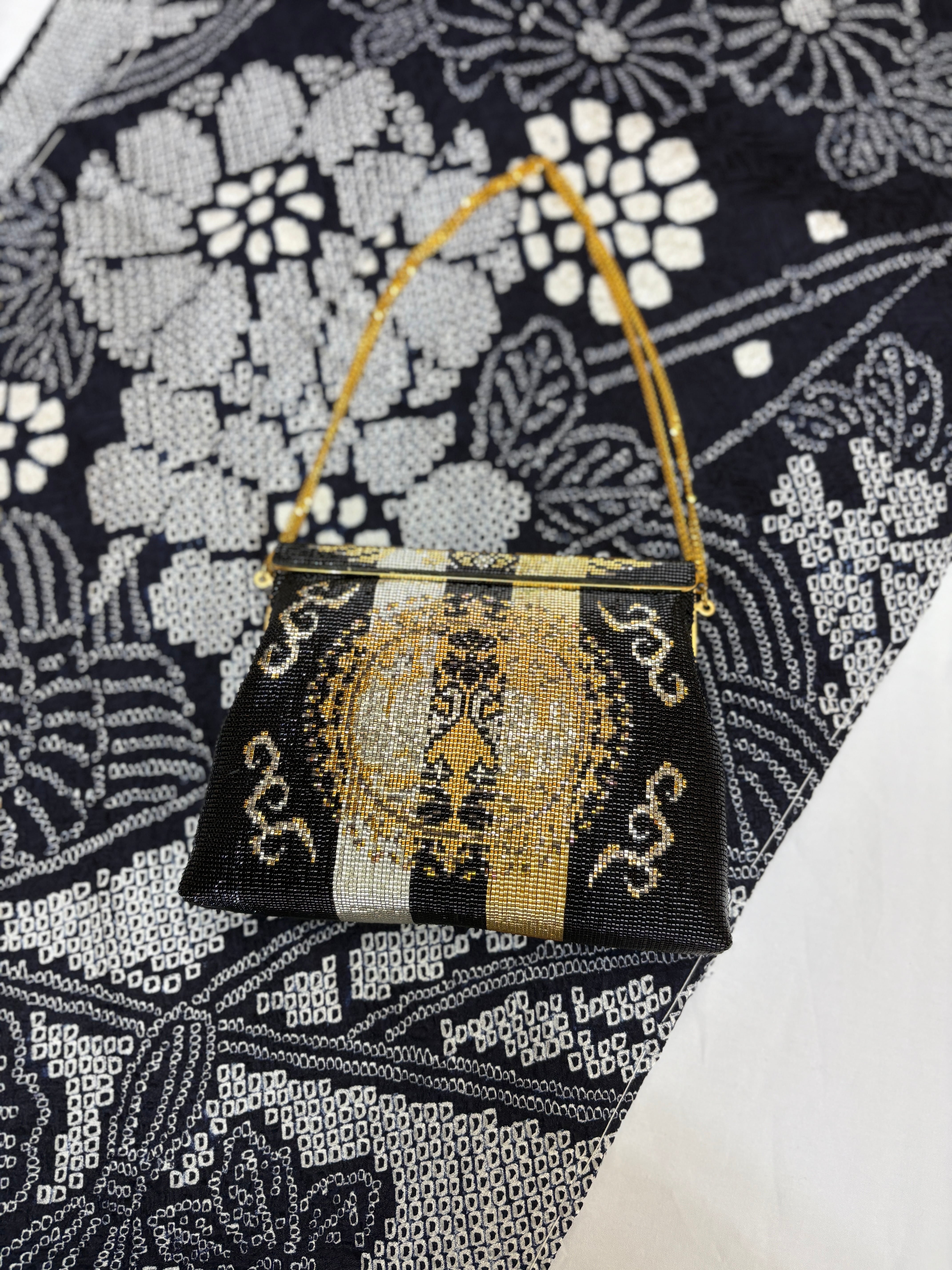 桐箱 【桐2段式衣裳箱】 日本製 収納ケース 衣装箱 呉服屋が