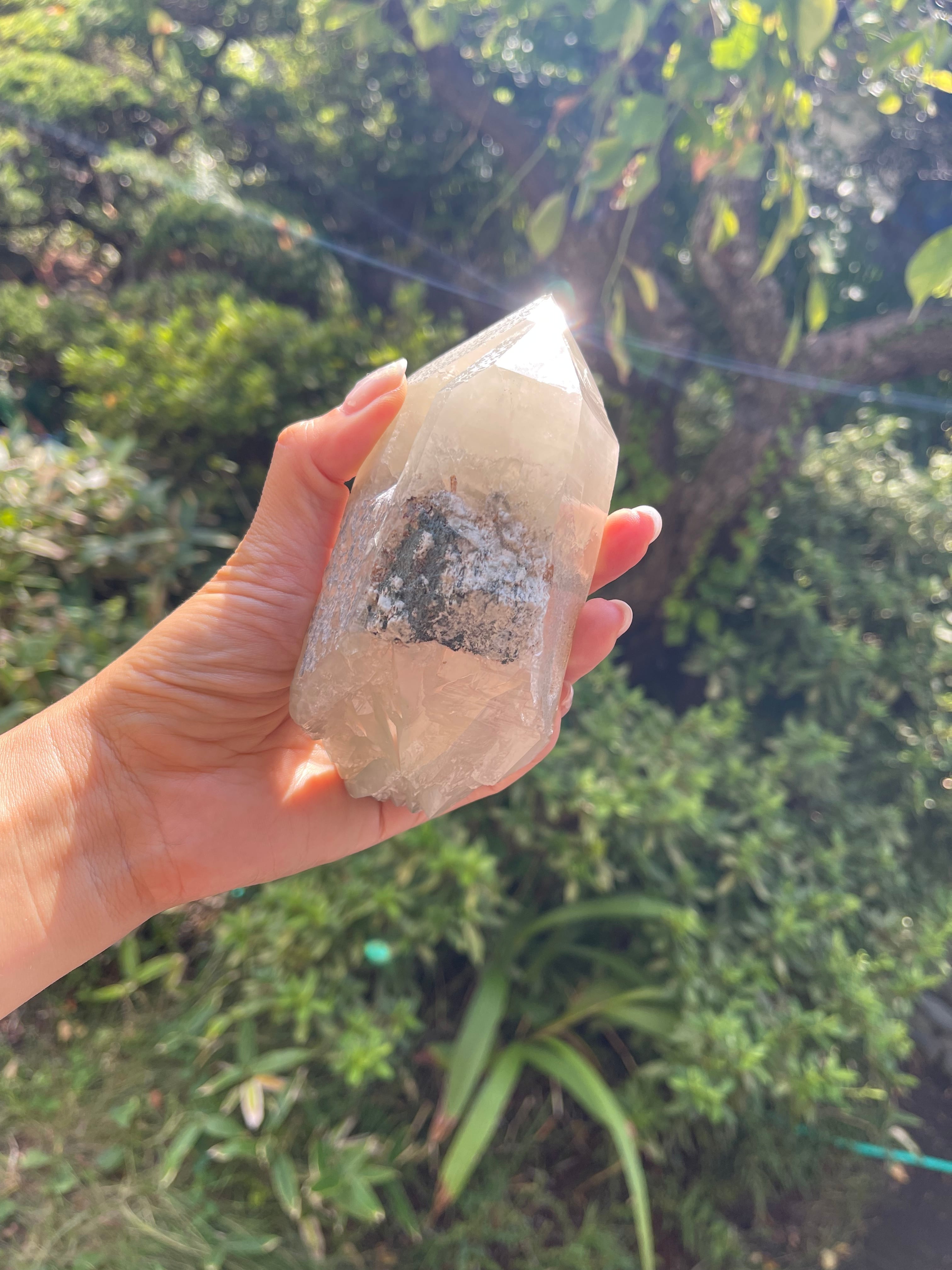 Mt.Roundu white head quartz