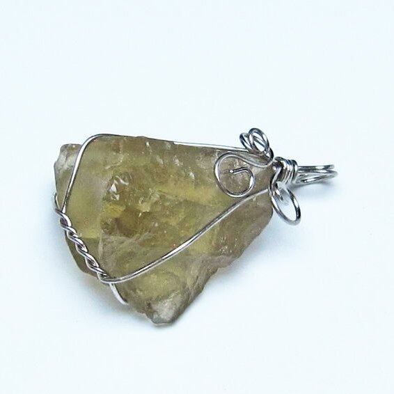 リビアングラス ペンダント 一点物 おまかせ便 112-13861