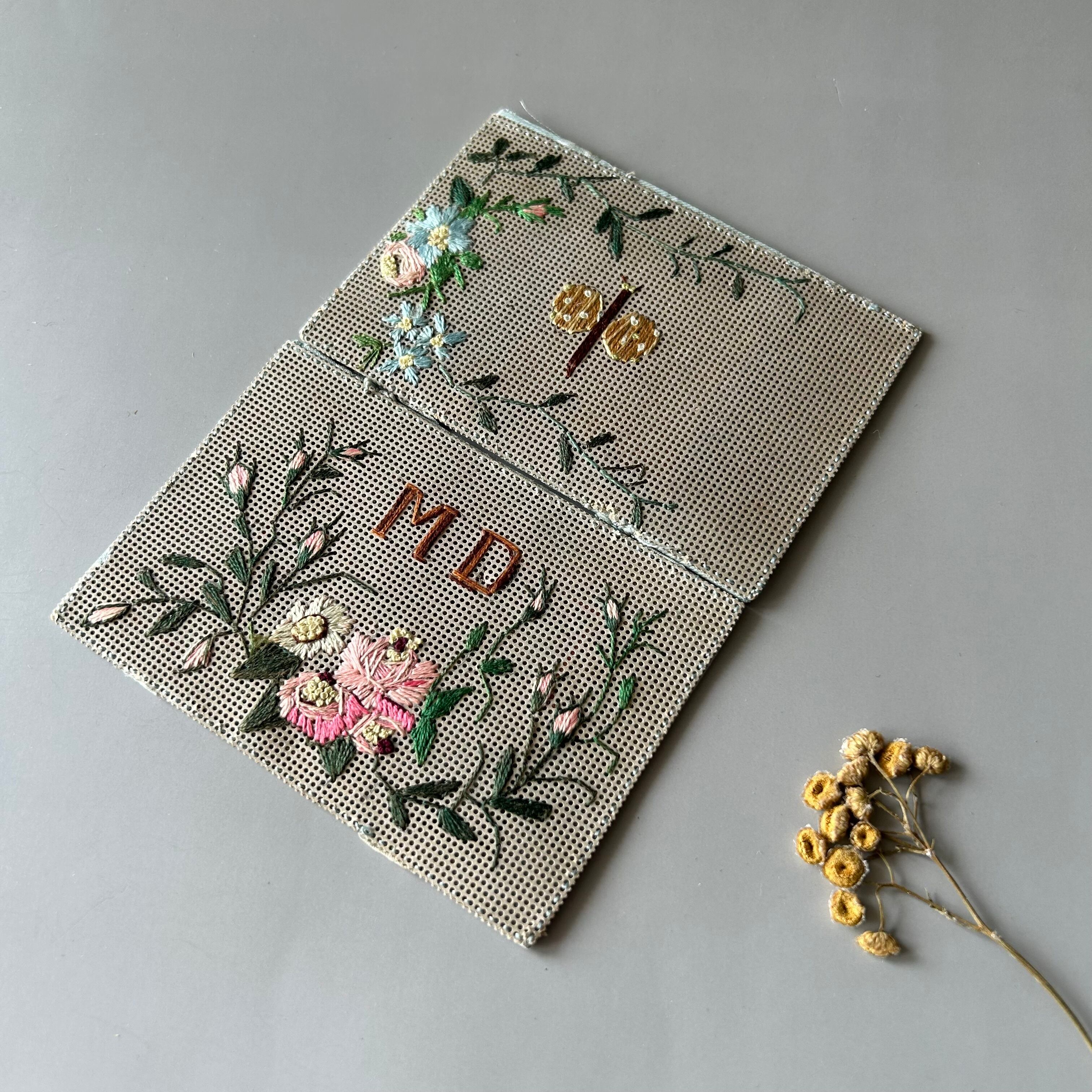 メルスリーミニケース〈M.D. イニシャル入り〉 | Rika Ogasawara