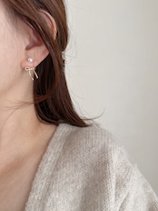 SS パールオンリボンピアス