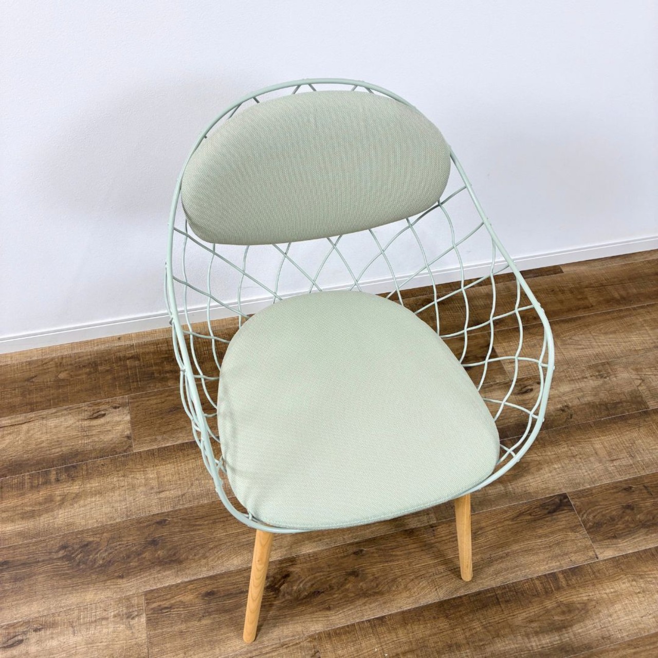 MAGIS マジス PINA green / natural ピーニャ ファブリック オーバルクッション × ナチュラル脚 ダイニングチェア デザイナーズ家具 グリーン系【展示品】【200サイズ】