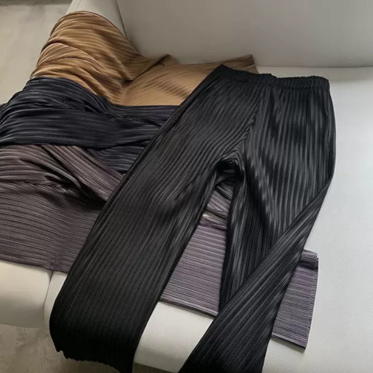 ハイウエストプリーツストレートパンツ W00182