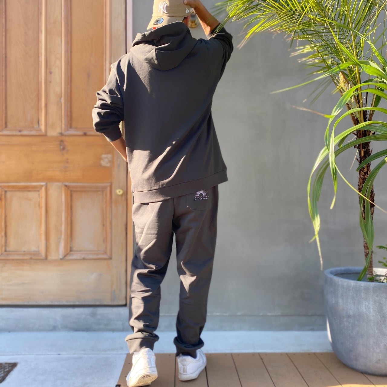 Palm Tree Logo Sweat Pants | LUSSO SURF