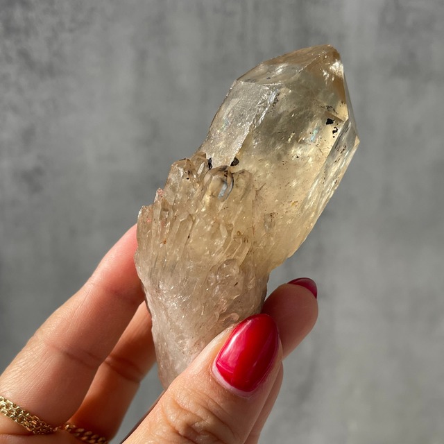 《虹あり》【コンゴ産 クンダリーニシトリン（非加熱 Citrine）】ゲーサイト｜鉱物 天然石 パワーストーン