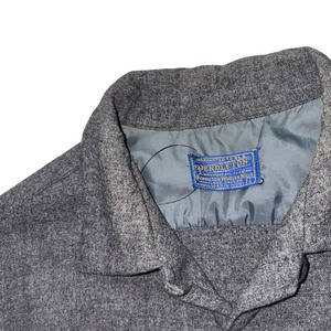 vintage 1960’s PENDLETON solid gray open collar shirt