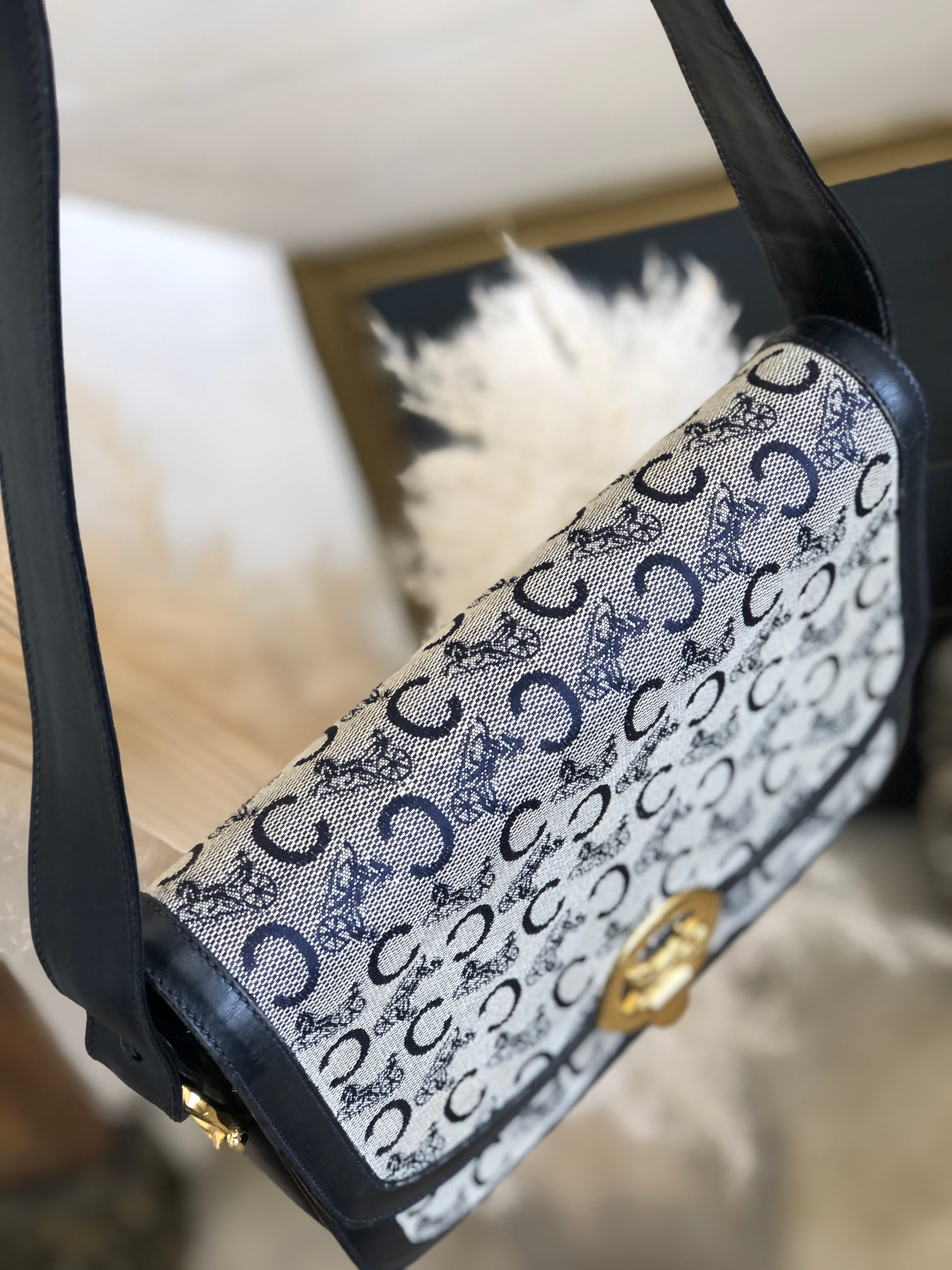 CELINE セリーヌ Cマカダム 馬車 ホースキャリッジ サークル ショルダーバッグ ネイビー vintage ヴィンテージ オールドセリーヌ  mc478m | VintageShop solo powered by BASE